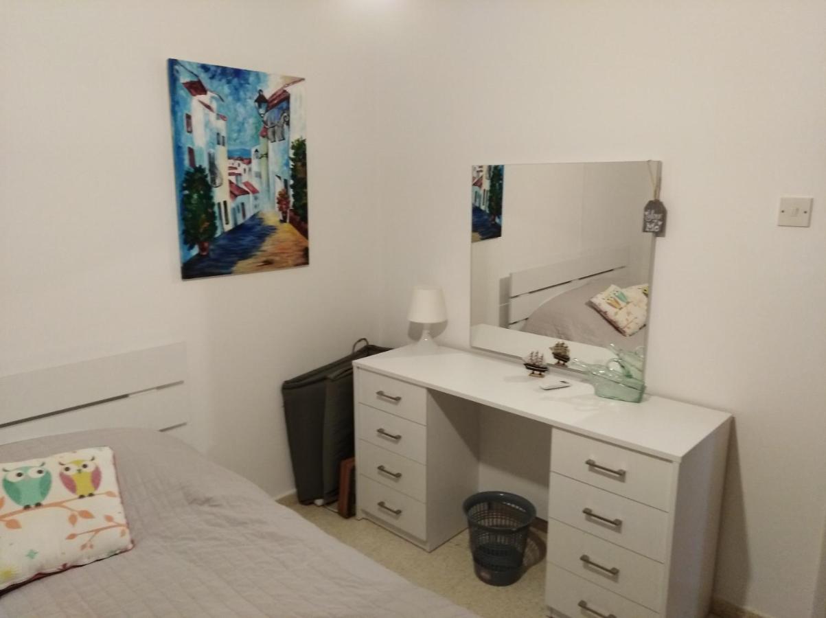 Larnaca, Pervolia 1 Bedroom Seaside Apartment Kültér fotó