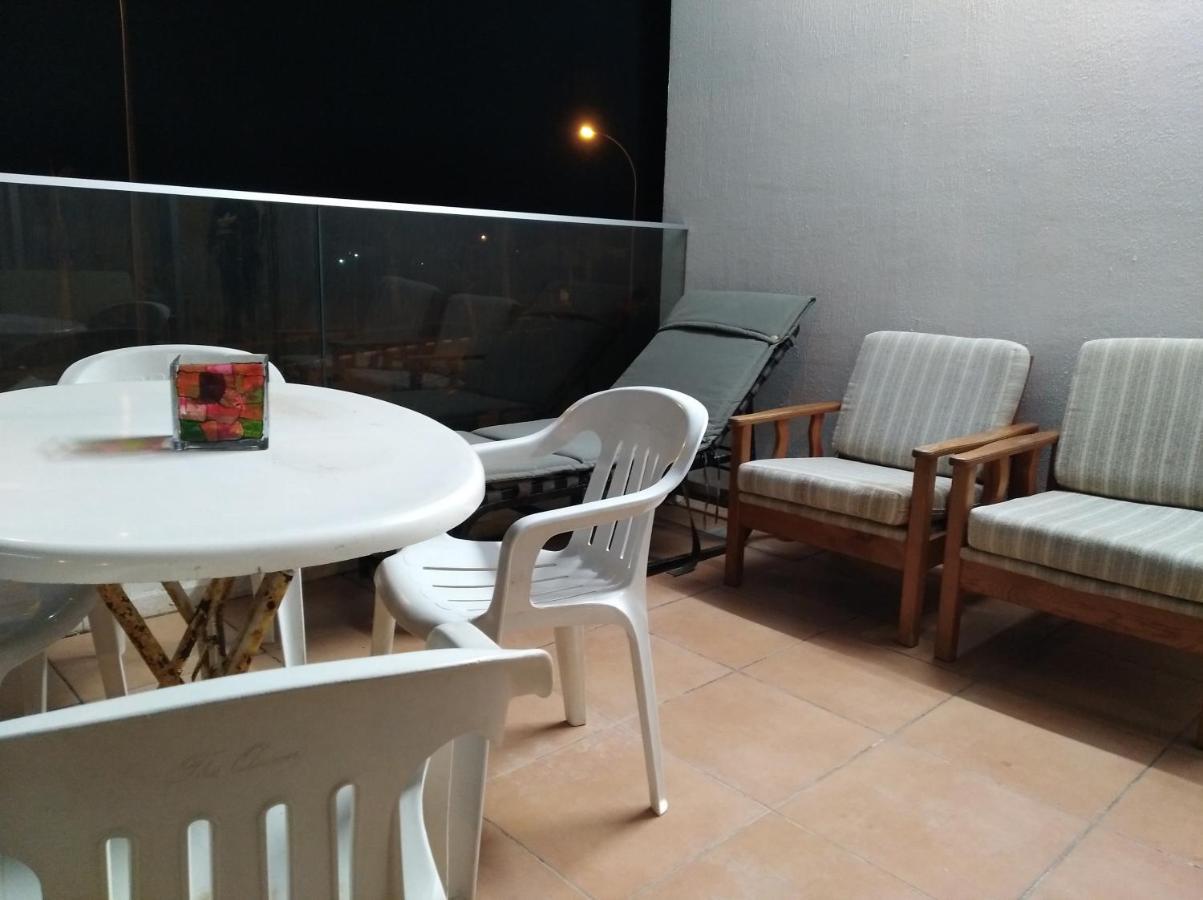 Larnaca, Pervolia 1 Bedroom Seaside Apartment Kültér fotó